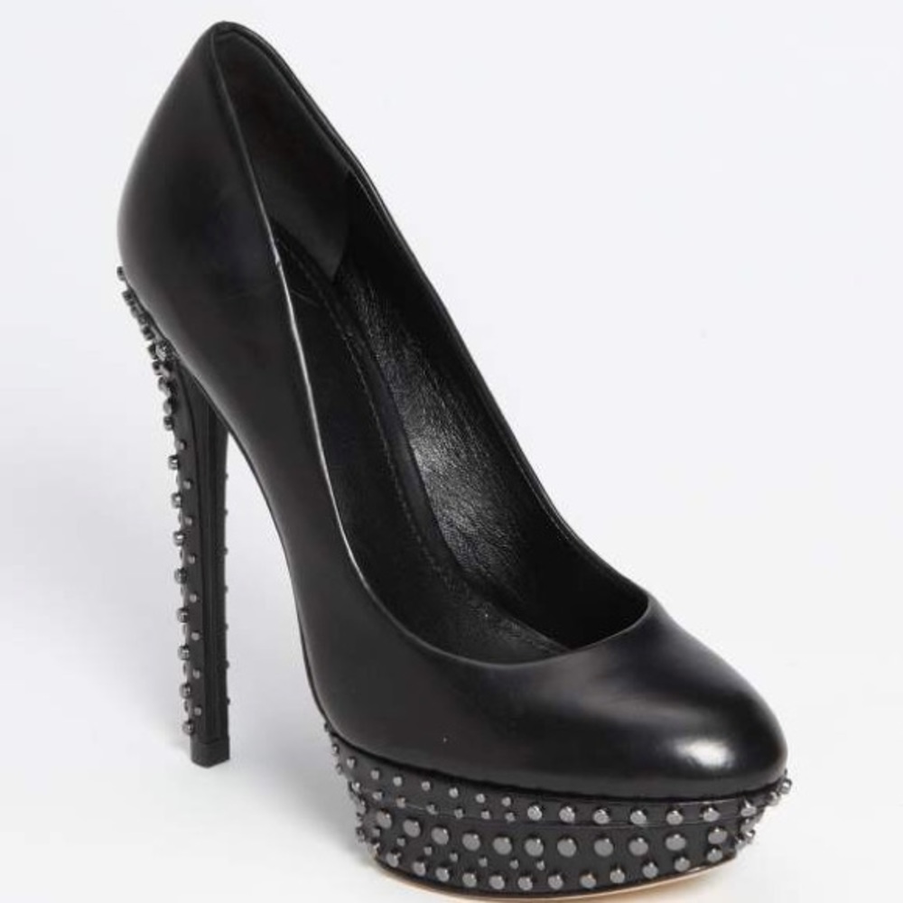 B Brian Atwood Finvarra Pump